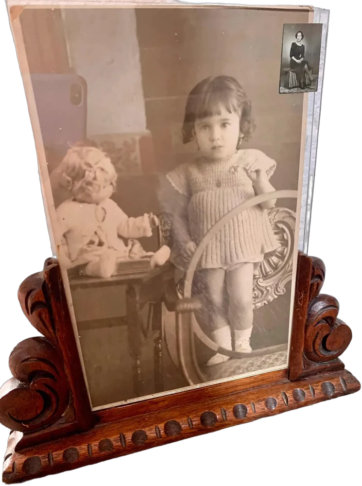 Fotografía Antigua Niña Con Muñeca 50s — imagen 1