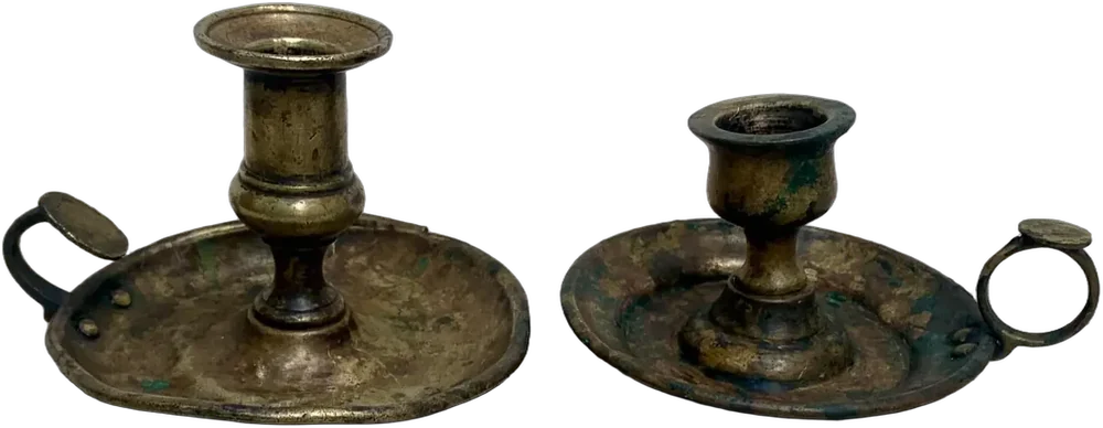 Dos Antiguos Porta Velas Palmatorias Dorado Oscuro