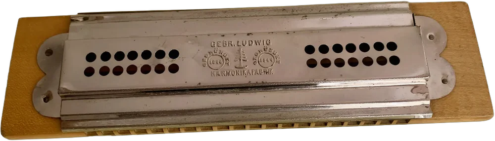 Antigua Armónica De Tremolo Conzert Germany C Plateado
