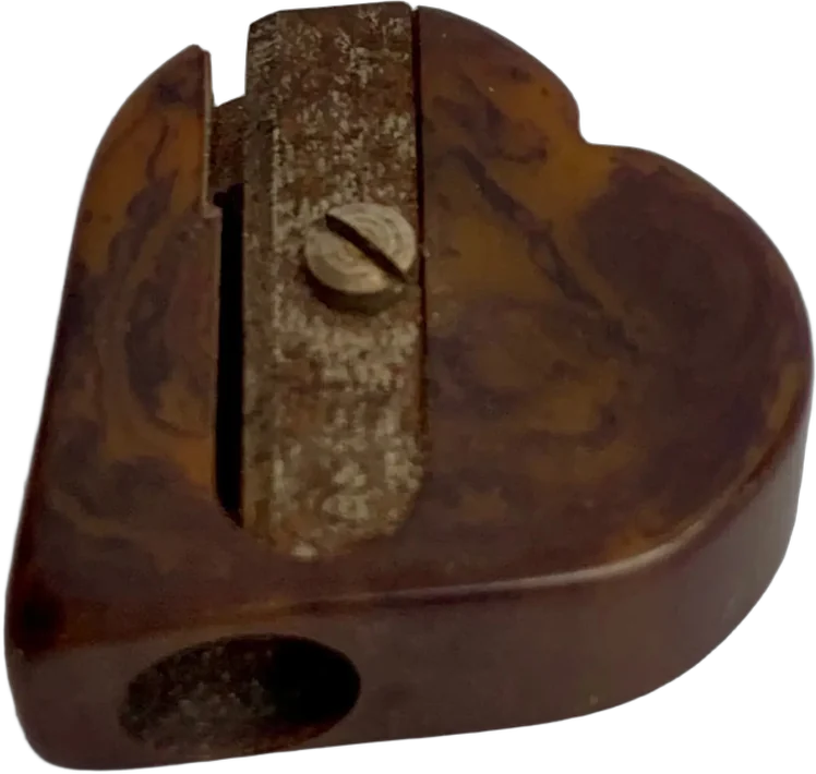 Antiguo Sacapuntas Corazón Dw Baquelita
