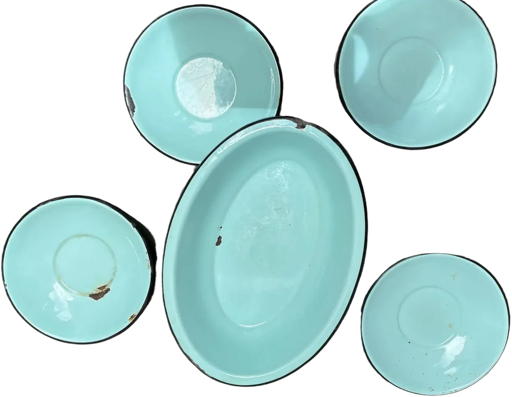 Antigua Ensaladera Con Platos Peltre Azul Pastel Azul