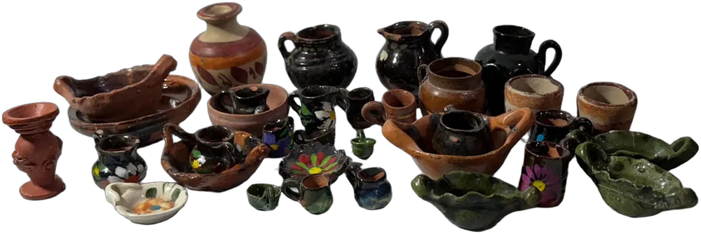 Lote 33 Miniaturas De Barro Y Loza Vidriada Artesanal Marrón Claro