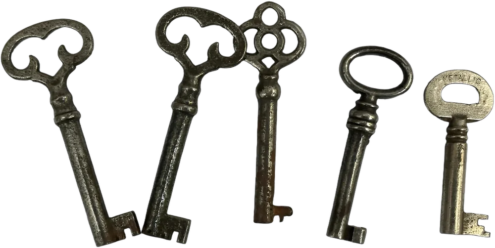 Manojo De Llaves Antiguas (5) 6-4.5 Cm Siglo Xix
