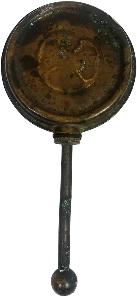 Sonaja Litúrgica Antigua De Bronce Con Mango Desmontable Dorado Oscuro Sonaja