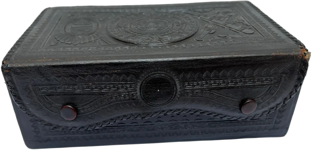 Antigua Cajita Artesanal Talabartería Repujado México — imagen 1