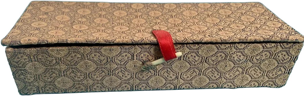 Antiguo Pequeño Joyero Textil Marrón