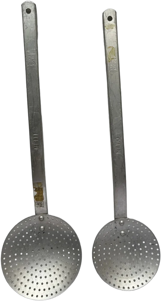 Vintage Par De Cucharones Coladores Aluminio Plateado