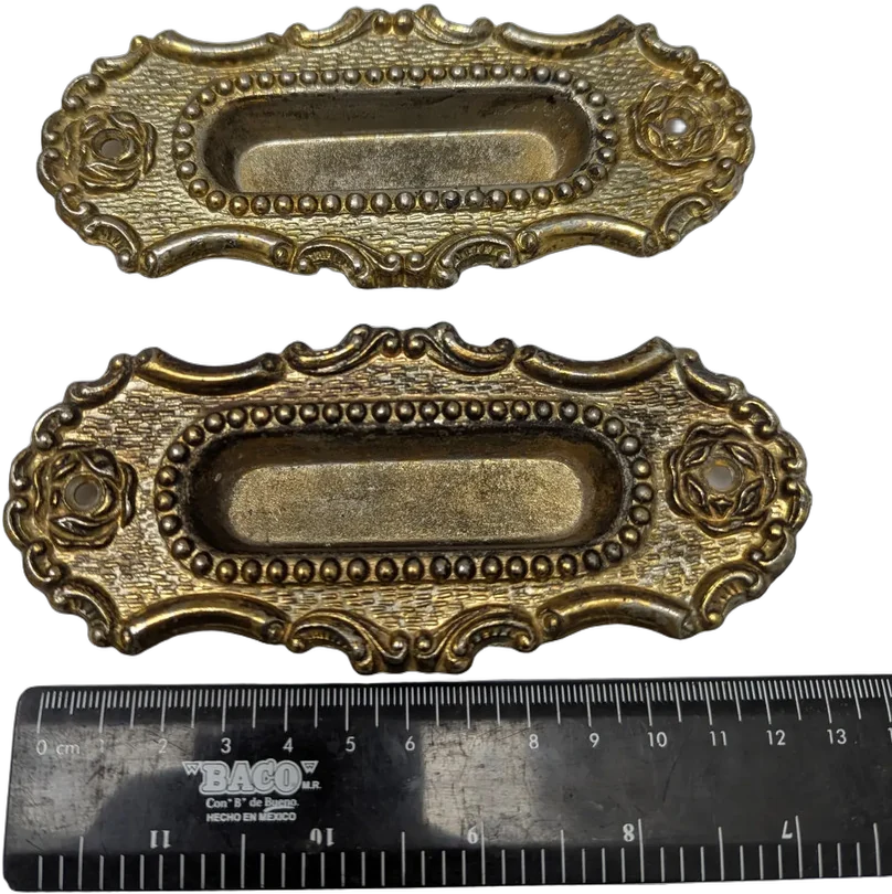 Par De Jaladeras Antiguas De Embutir Estilo Rococó Bronce Dorado Oscuro — imagen 1