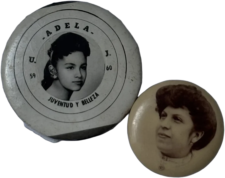 Dos Foto Botones Antiguos De Mujeres Distintas Épocas Blanco Y Negro Mujeres — imagen 1