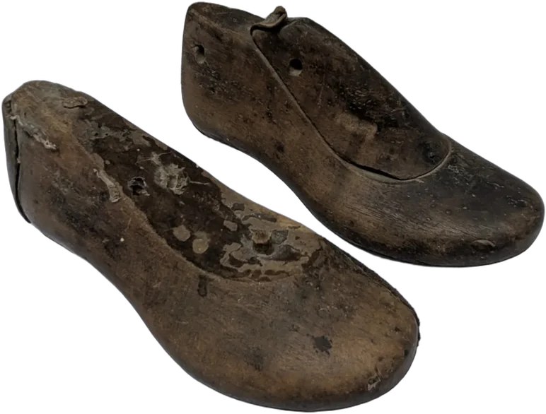 Antiguo Par De Hormas De Zapatero Madera Maciza Taller Bordó