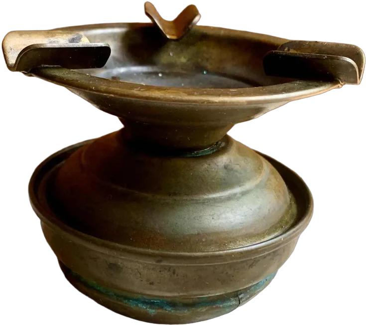 Antiguo Cenicero Tipo Mini Escupidera Dorado Liso