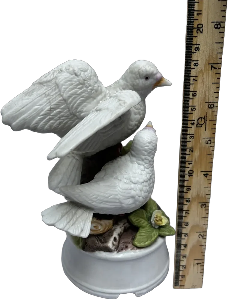 Vintage Figuras De Porcelana Palomas Blancas Japón Blanco