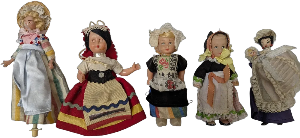 Antiguo Lote Muñecas Souvenir Trajes Regionales Precio: 650