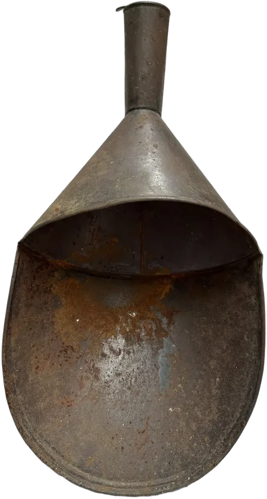 Antiguo Cucharon Para Granos De Tendajon Gris Oscuro