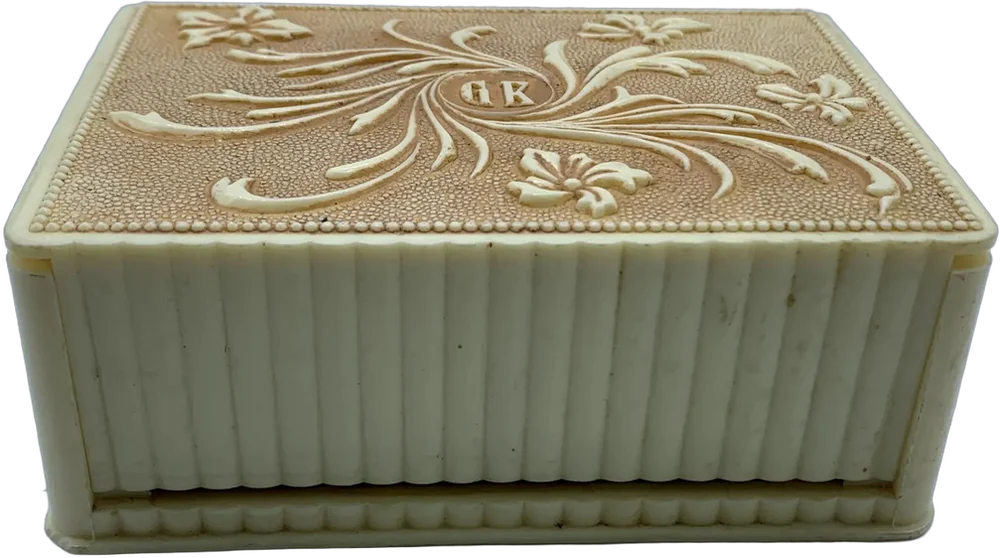 Antigua Caja De Reloj Súper Alfa Crema