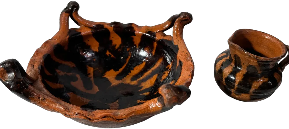 Antiguas Piezas De Barro Poblano Cazuela Y Jarro — imagen 1