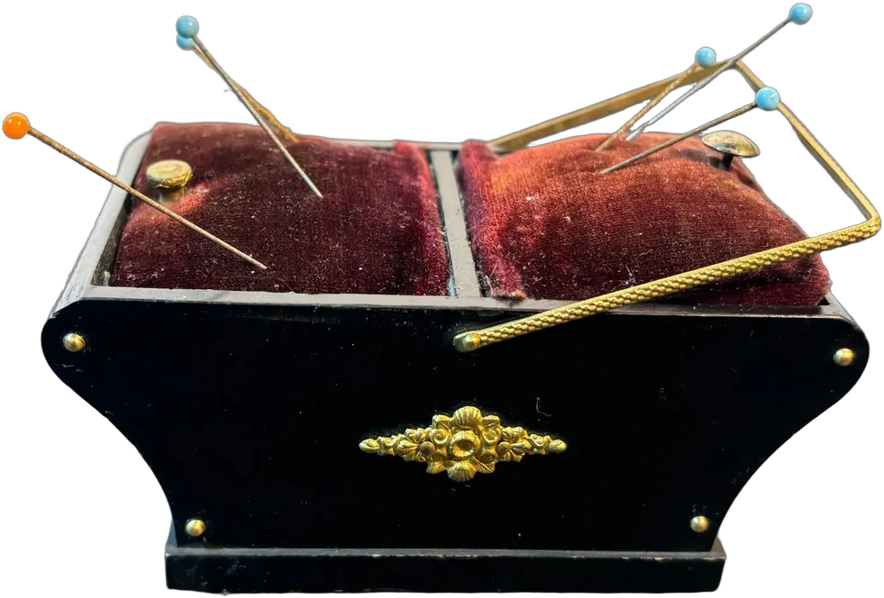 Antiguo Alfiletero Baquelita Detalles Dorados Negro Canasta