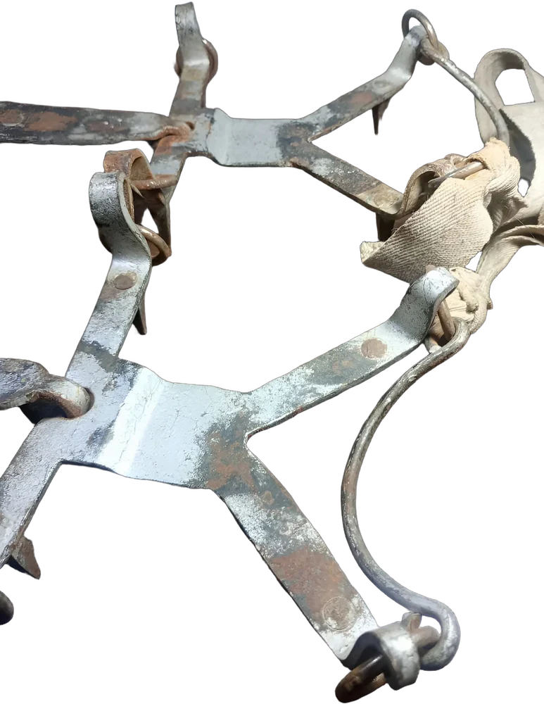 Antiguos Crampones De Alpinismo Con Correas De Algodón — imagen 1