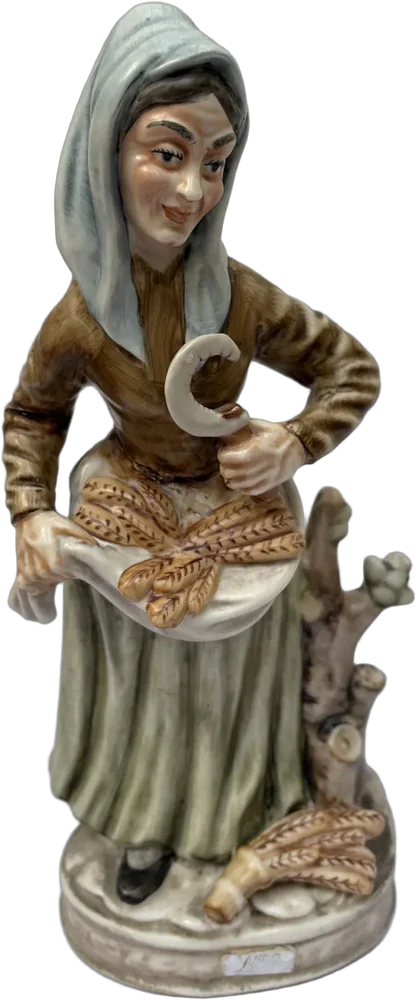 Antigua Figura De Porcelana Mujer Cosechando Reparada Multicolor