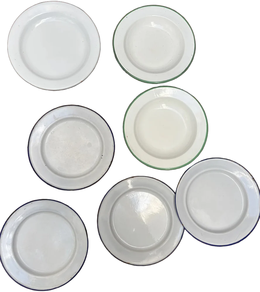 Siete Platos De Peltre Vintage Varios Tamaños Blanco Lisa
