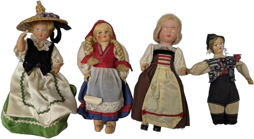 Antiguo Lote De 4 Muñecas Regionales Europeas Trajes Tipicos