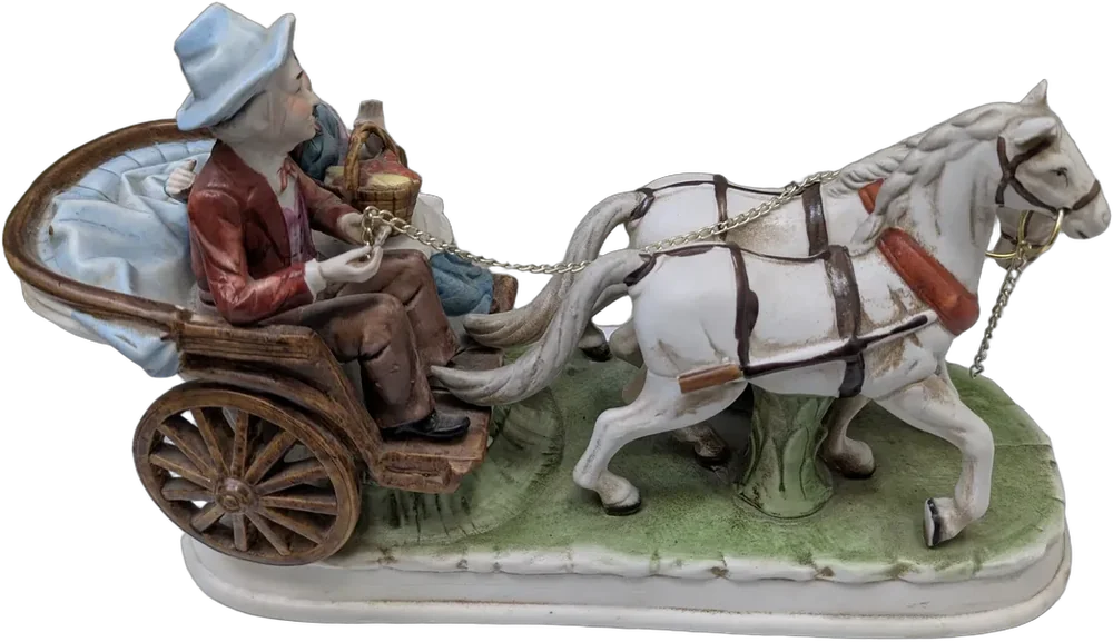 Antigua Figura De Porcelana Carruaje Con Caballos Y Pareja Caqui