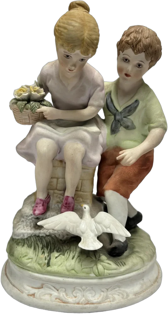 Figuraporcelana Cuernavaca Niños Con Paloma Cuernavaca Multicolor